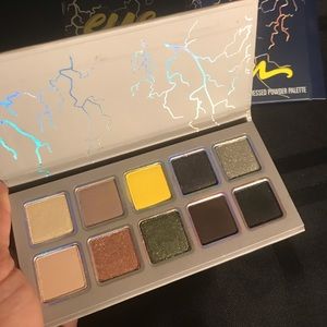 AUTHENTIC Kylie Eye of the Storm Eyeshadow Palette